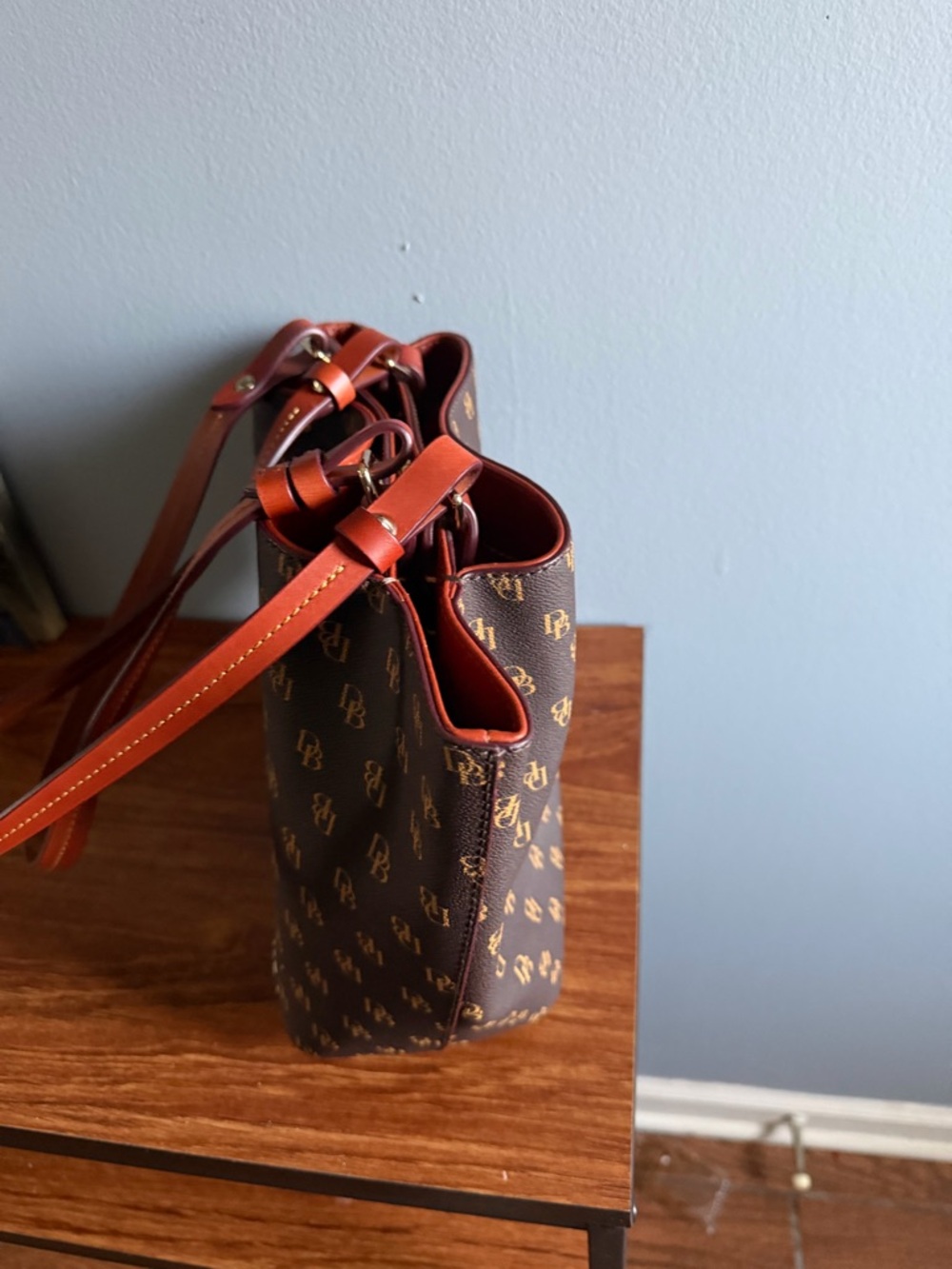 Dooney & Bourke - Picture 8 of 17